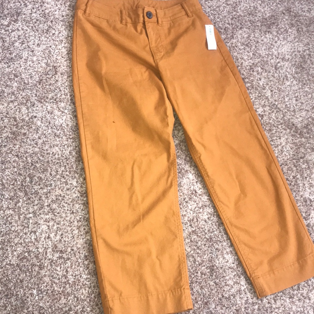 NWT Old Navy straight leg cropped chino size 4P